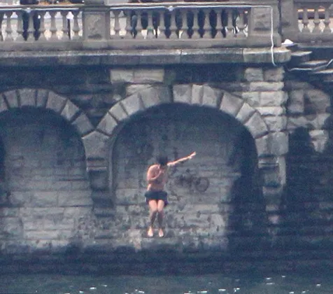 Nikmati masa mudamu dengan, terjun bebas! @ dailymail.co.uk/Xclusive Pix