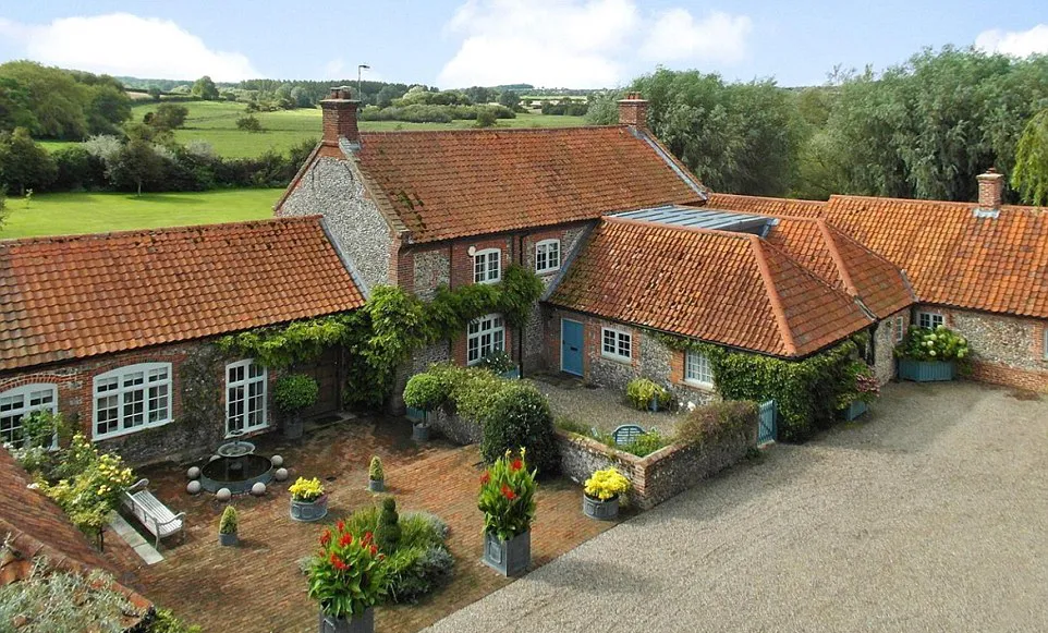 Penampakan rumah yang baru saja dibeli Pangeran Harry © dailymail.co.uk