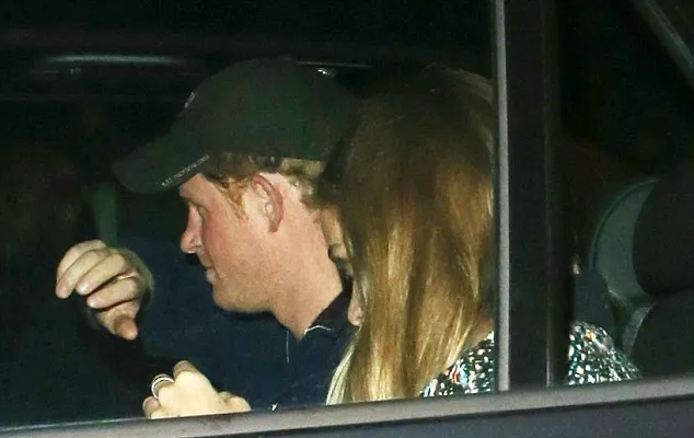 Harry dan Cressida @ dailyamil.co.uk