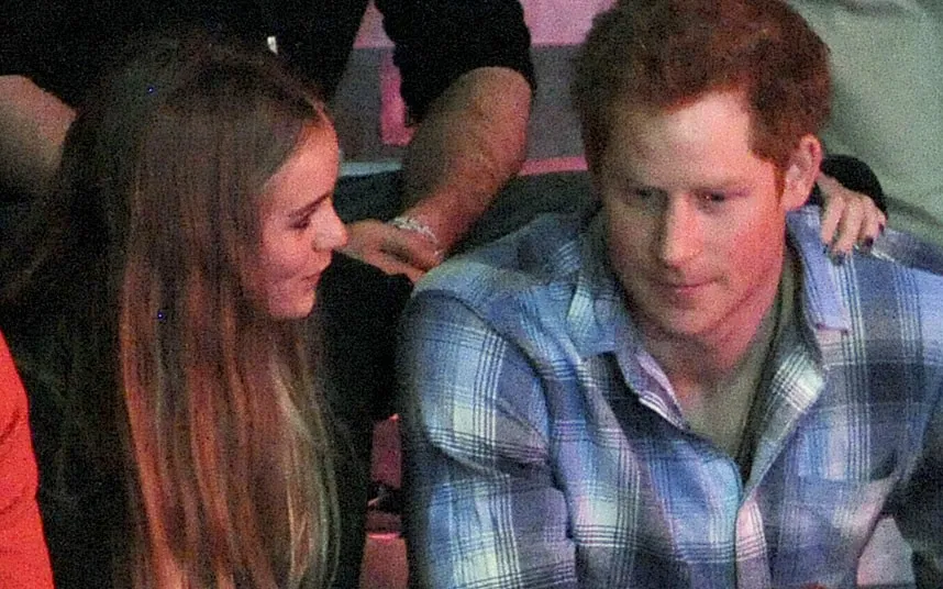 Cressida dan Harry @ dailymail.co.uk