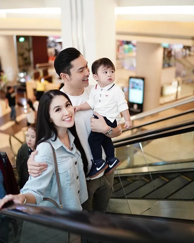 © instagram.com/sandradewi88