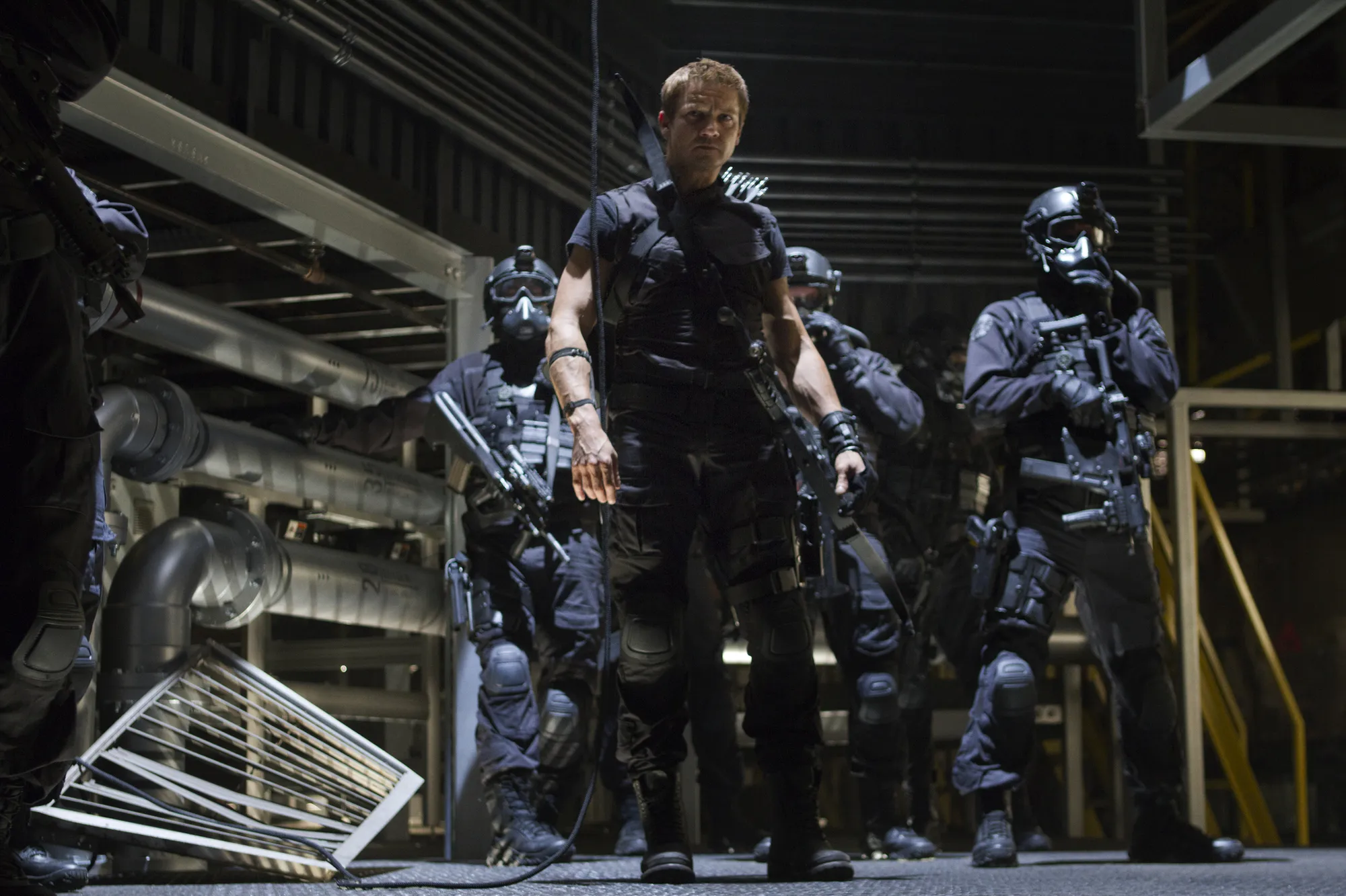 Karakter Hawkeye MBTI ISTP Berorientasi pada Tindakan (credit: imdb)