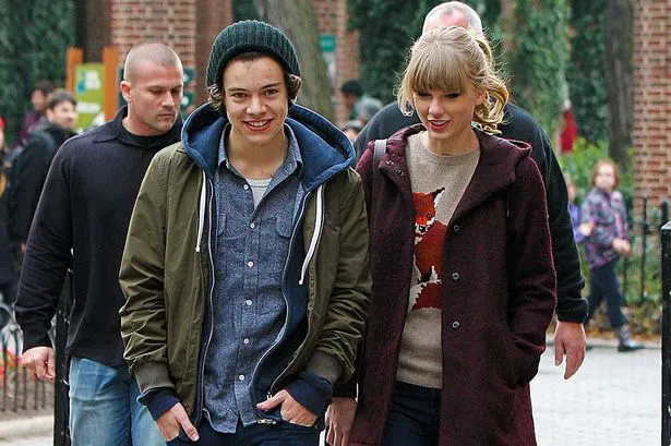 Harry Styles - Taylor Swift saat masih bersama @ mirror.co.uk