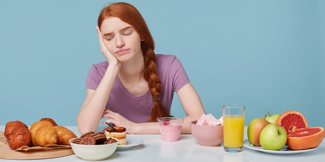 10 Natural Ways to Control Overeating, Without Torturing Yourself