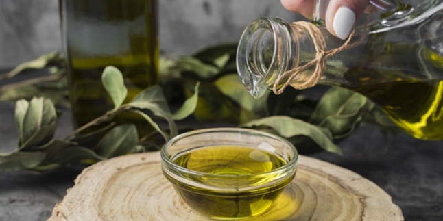 10 Benefits of Olive Oil for Women's Health and Beauty