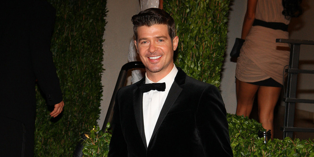 Jukebox  Robin Thicke  10 Video Musik Seksi Yang BenarBenar Bikin Speechless  KapanLagi.com