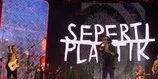 Ipang Lazuardi dan Didit 'Seperti Plastik' Sukses Bikin Nostalgia di Synchronize Fest 2025