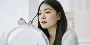 5 Rekomendasi Pensil Alis yang Bikin Makeup Gen Z Makin Cetar Seharian, Favoritmu yang Mana?