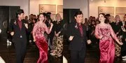 7 Potret Asyiknya Ira Wibowo dan Katon Bagaskara Joget Bareng di Nikahan Anak