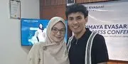 9 Tahun Menanti, Rifky Alhabsyi Nangis Saat Azani Anak Pertama