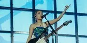 Arti Makna Lagu Take Care - NIKI, Kisahkan tentang Perpisahan yang Tetap Penuh Kepedulian