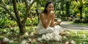 Arti Mimpi Makan Jambu Air Putih Menurut Psikologi, Primbon, dan Tradisi Spiritual