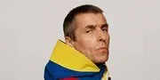 Berkat Kepeduliannya pada Hewan Adopsi, Liam Gallagher Terima Penghargaan PETA