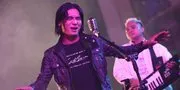 Charly Van Houten Menangis Usai Lihat Video Anggota Satpol PP Hancurkan Ukulele