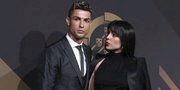 Cristiano Ronaldo Kembaran Jersey Bareng Pacar & Anak-Anaknya