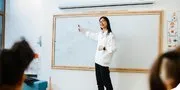 Kata Kata Terima Kasih untuk Guru Terbaik yang Menyentuh Hati