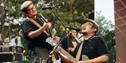 Keluarga dan Para Musisi Antarkan Jenazah Ade Paloh ke Peristirahatan Terakhir