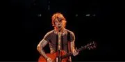 Makna Lagu Iris - Goo Goo Dolls, Menggambarkan Perasaan Cinta - Pengorbanan yang Mendalam