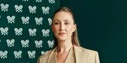 7 Rekomendasi Series dan Film yang Dibintangi Erin Doherty, Wajib Ditonton