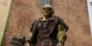 Sinopsis Film 'THE TOXIC AVENGER' - Peter Dinklage Perankan Pahlawan Mutan