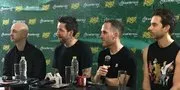 Sudah Tujuh Kali ke Indonesia, Vokalis Simple Plan Akui Suka Makanan Ini...