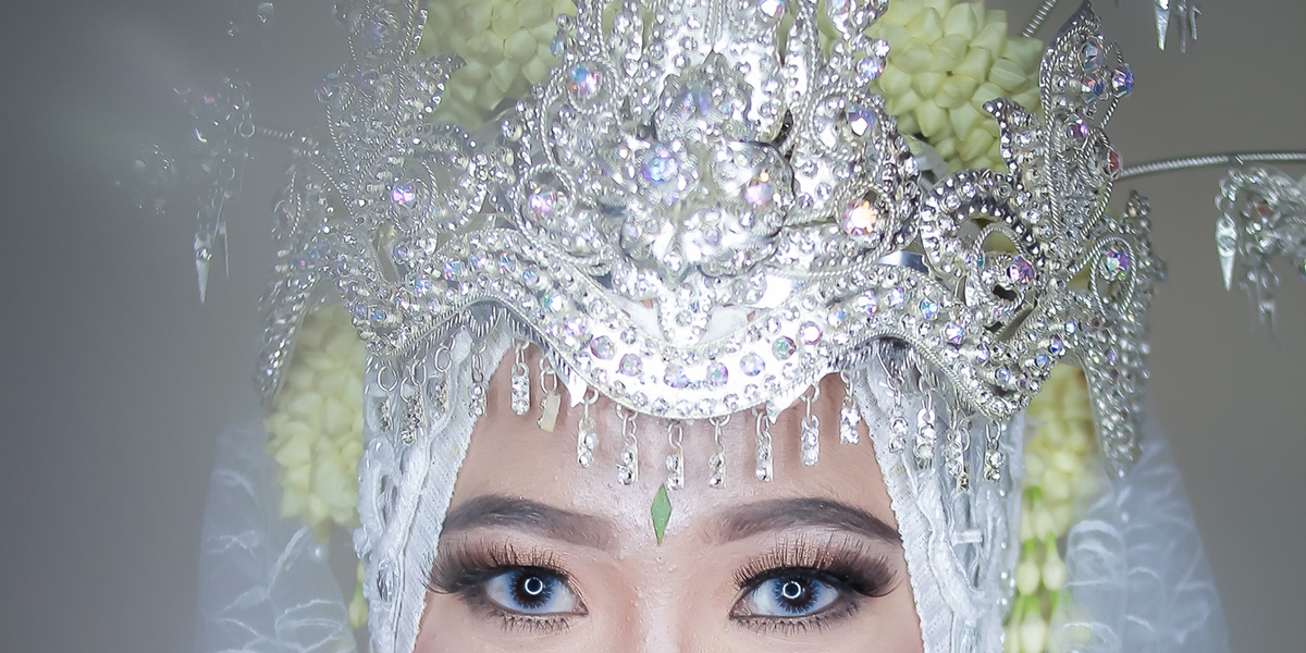 4 Inspirations for Sundanese Siger Hijab Wedding Attire, Creating an Elegant - Luxurious Impression