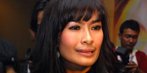 Iis Dahlia Bersama Yuni Shara Kembangkan Terus Bisnis Restoran