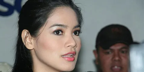 Titi Kamal, Harapkan Kesembuhan Untuk Rodrigo Pasaribu
