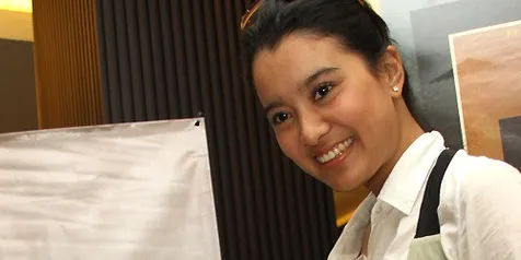 Marcella Zalianty: Kuliah Itu Enggak Kenal Umur