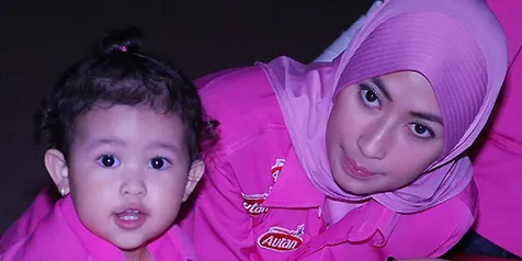 Annisa Trihapsari Utamakan Komunikasi Dengan Anak