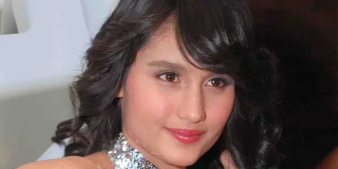 Cinta Laura Jadi Ikon 'DANCE OFF' AXN