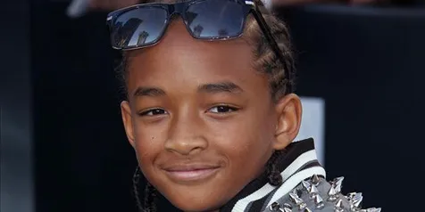 Jaden Smith Koleksi Pedang Jaden Smith Koleksi Pedang
