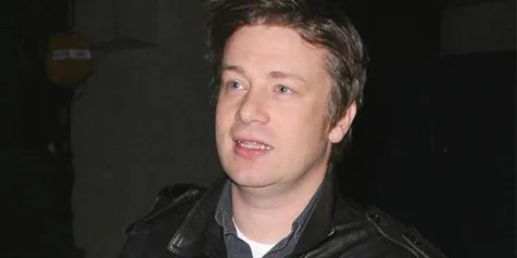 Jamie Oliver Batal Adopsi Setelah Punya Bayi Laki-Laki