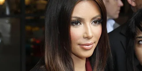 Kim Kardashian Single Lagi!