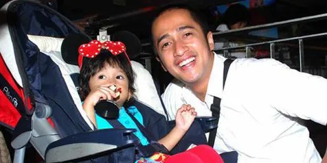 Irfan Hakim Bawa 'Rombongan Sirkus' Nonton Bioskop 