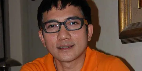 Yana Julio: Elfa Orangnya Tertutup