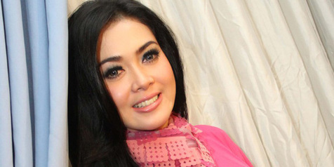 Foto Syur Bikin Syahrini 'Menghilang'! - KapanLagi.com