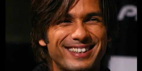 Shahid Kapur Vegetarian Terseksi Asia!