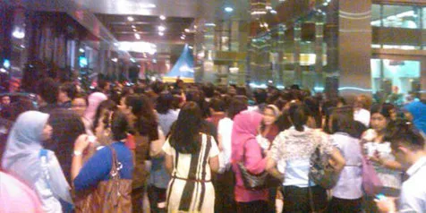 Jelang Konser Kahitna, BCL Ikut Mengantri - KapanLagi.com