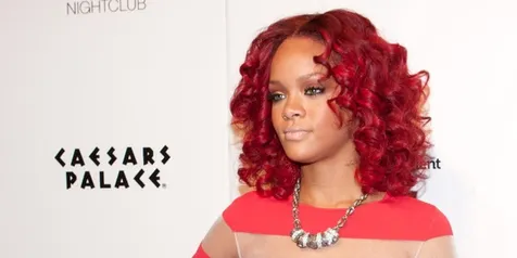 Rihanna Dilarang Berpesta Oleh Dokter