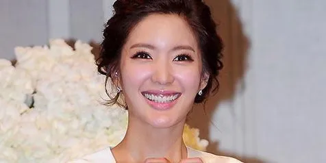 Selamat! Seo Ji Young Akhirnya Menikah