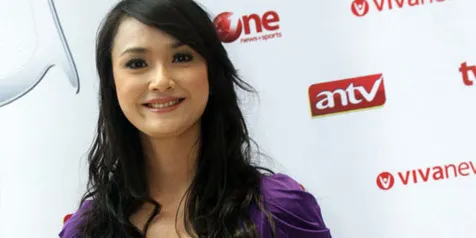 Lenna Tan Sudah Pacaran Tiga Tahun!