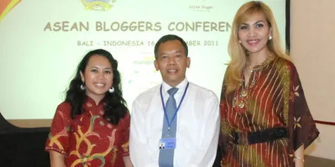 Ikut Deklarasi Blogger ASEAN, Risa Amrikasari Miris?