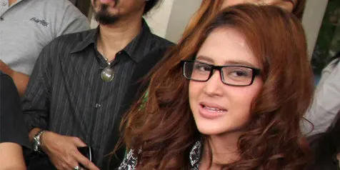 Dewi Perssik Tak Sulit Hadirkan Dhani Jadi Saksi