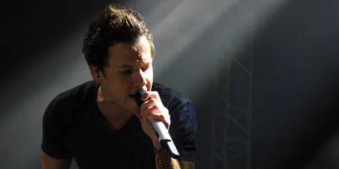 Simple Plan Cari Pacar Cewek Indonesia!