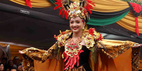 Anang Ashanty Artis Pertama Ikut Jember Fashion Carnaval 