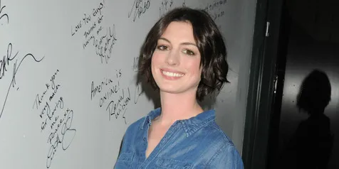 10 Transformasi Gaya Rambut Seru Para Selebritis Hollywood