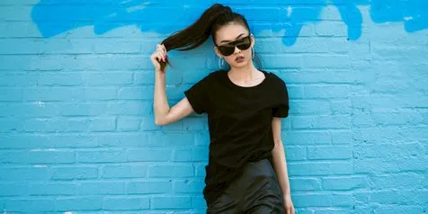 15 Cara Menghilangkan Ketombe dengan Cepat, Wujudkan Rambut Sehat ala Selebriti