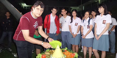 '8 HARI MENAKLUKKAN COWOK', Bikin Kaum Hawa Makin Jago...