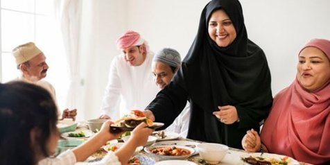 8 Pahala Melimpah Ketika Memberi Makan Orang Berpuasa Kapanlagi Com